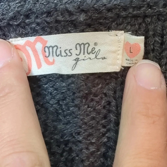 Miss Me Girls Fur Vest. Large - Picture 3 of 5